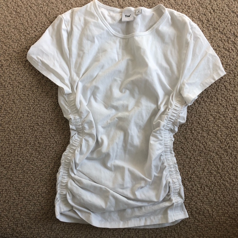 Aritzia TNA workout shirt